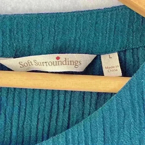 Soft Surrondings Blue 3/4 Sleeve Crinkle‎ Textured Button Accents Tunic Size L - Picture 4 of 14